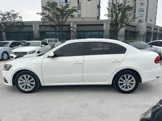 Volkswagen Lavida 2017 1.6L Automatic Fashion Edition interior photo 18 Volkswagen Lavida 2017 1.6L Automatic Fashion Edition interior photo 18