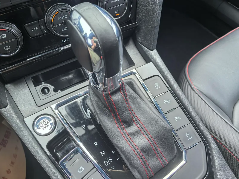 Volkswagen Lamando 2017 2.0T GTS interior photo 9 Volkswagen Lamando 2017 2.0T GTS interior photo 9