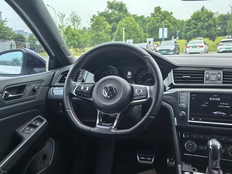 Volkswagen Lamando 2017 2.0T GTS interior photo 11 Volkswagen Lamando 2017 2.0T GTS interior photo 11