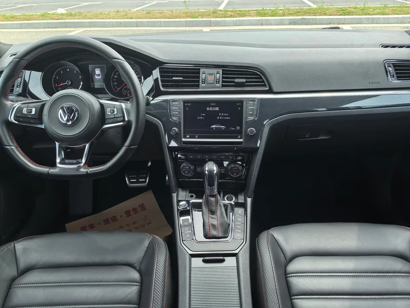 Volkswagen Lamando 2017 2.0T GTS interior photo 12 Volkswagen Lamando 2017 2.0T GTS interior photo 12