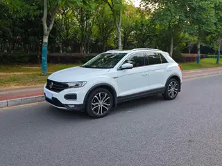 Volkswagen T-Cross 2020 280TSI DSG Tracción a dos ruedas, versión cómoda