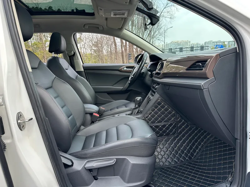 Volkswagen Tharu 2020 330TSI Four-wheel drive deluxe edition Country VI interior photo 11 Volkswagen Tharu 2020 330TSI Four-wheel drive deluxe edition Country VI interior photo 11