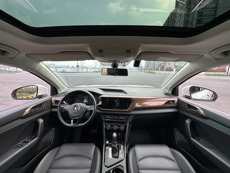 Volkswagen Tharu 2020 330TSI Four-wheel drive deluxe edition Country VI interior photo 12 Volkswagen Tharu 2020 330TSI Four-wheel drive deluxe edition Country VI interior photo 12