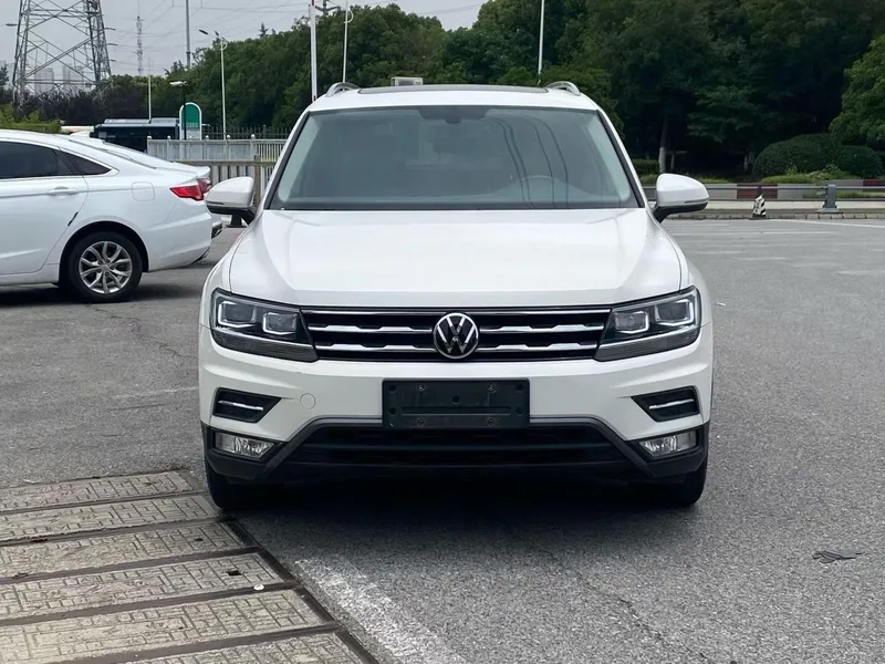 Volkswagen Tiguan L 2021 280TSI Auto Two-Drive Smart Edition exterior photo 2 Volkswagen Tiguan L 2021 280TSI Auto Two-Drive Smart Edition exterior photo 2