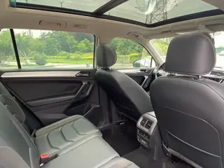 Volkswagen Tiguan L 2021 280TSI Auto Two-Drive Smart Edition interior photo 7 Volkswagen Tiguan L 2021 280TSI Auto Two-Drive Smart Edition interior photo 7