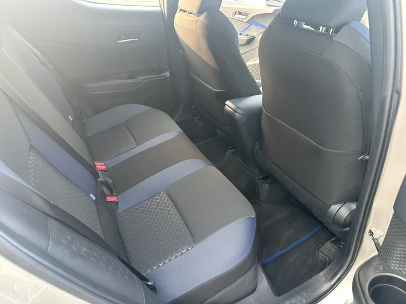 Toyota C-HR 2022 2.0L Comfort Edition interior photo 9 Toyota C-HR 2022 2.0L Comfort Edition interior photo 9