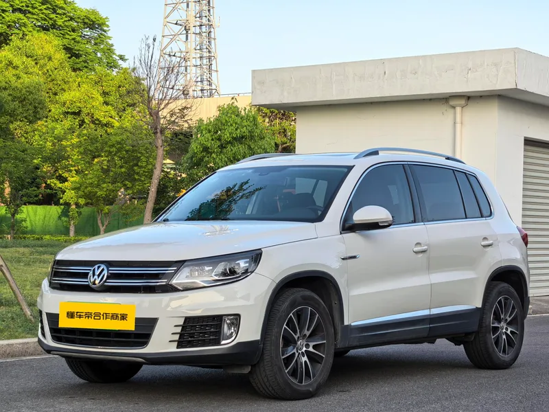 Volkswagen Tiguan 2016 300TSI Édition de luxe à quatre roues motrices automatique extérieur photo 1 Volkswagen Tiguan 2016 300TSI Édition de luxe à quatre roues motrices automatique extérieur photo 1