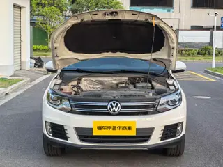 Volkswagen Tiguan 2016 300TSI Édition de luxe à quatre roues motrices automatique extérieur photo 4 Volkswagen Tiguan 2016 300TSI Édition de luxe à quatre roues motrices automatique extérieur photo 4