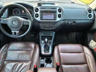 Volkswagen Tiguan 2016 300TSI Édition de luxe à quatre roues motrices automatique intérieur photo 12 Volkswagen Tiguan 2016 300TSI Édition de luxe à quatre roues motrices automatique intérieur photo 12