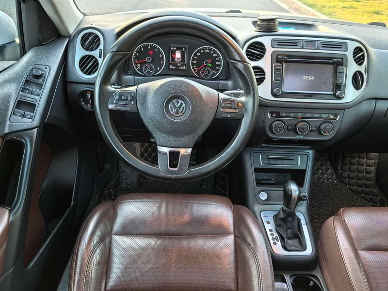 Volkswagen Tiguan 2016 300TSI Édition de luxe à quatre roues motrices automatique intérieur photo 15 Volkswagen Tiguan 2016 300TSI Édition de luxe à quatre roues motrices automatique intérieur photo 15