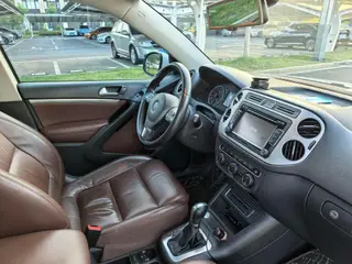 Volkswagen Tiguan 2016 300TSI Édition de luxe à quatre roues motrices automatique intérieur photo 19 Volkswagen Tiguan 2016 300TSI Édition de luxe à quatre roues motrices automatique intérieur photo 19