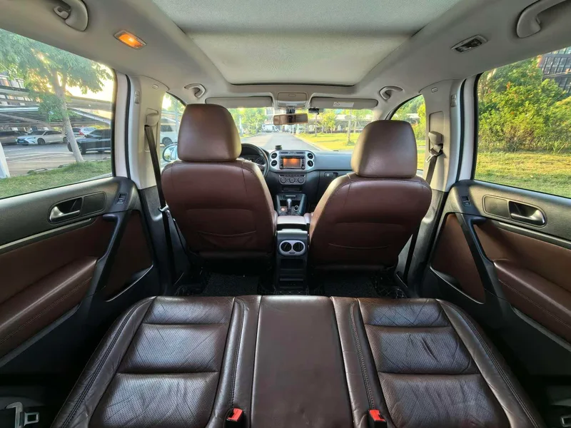 Volkswagen Tiguan 2016 300TSI Édition de luxe à quatre roues motrices automatique intérieur photo 20 Volkswagen Tiguan 2016 300TSI Édition de luxe à quatre roues motrices automatique intérieur photo 20