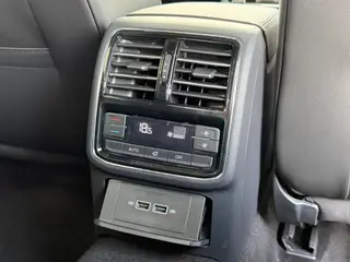 Volkswagen CC 2019 330TSI Charm Yan Edition China V interior photo 10 Volkswagen CC 2019 330TSI Charm Yan Edition China V interior photo 10