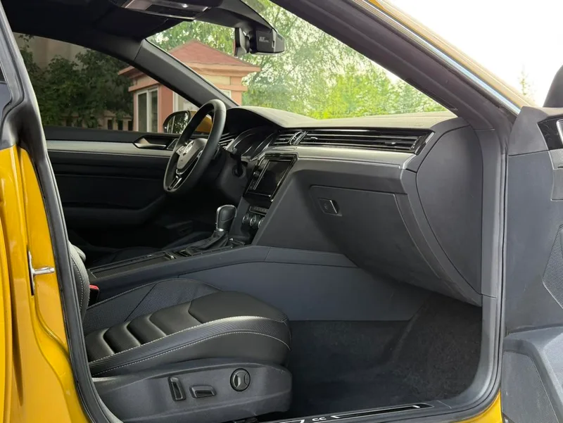 Volkswagen CC 2019 330TSI Charm Yan Edition China V interior photo 12 Volkswagen CC 2019 330TSI Charm Yan Edition China V interior photo 12