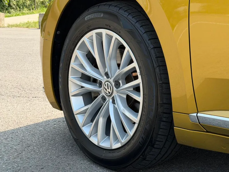 Volkswagen CC 2019 330TSI Charm Yan Edition China V interior photo 14 Volkswagen CC 2019 330TSI Charm Yan Edition China V interior photo 14