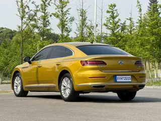 Volkswagen CC 2019 330TSI Charm Yan Edition China V interior photo 17 Volkswagen CC 2019 330TSI Charm Yan Edition China V interior photo 17
