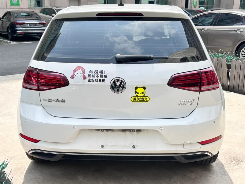 Volkswagen Golf 2018 230TSI Automatic Comfort Type exterior photo 6 Volkswagen Golf 2018 230TSI Automatic Comfort Type exterior photo 6
