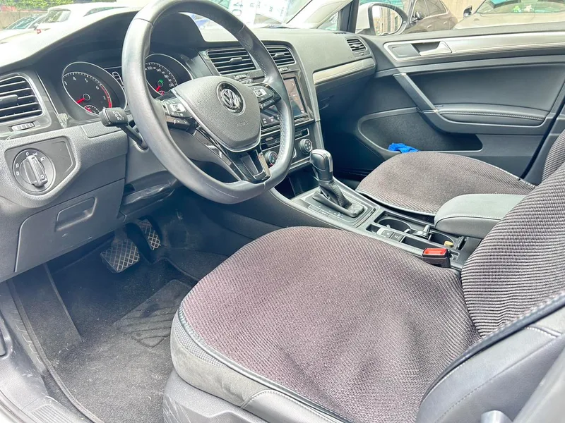 Volkswagen Golf 2018 230TSI Automatic Comfort Type interior photo 16 Volkswagen Golf 2018 230TSI Automatic Comfort Type interior photo 16