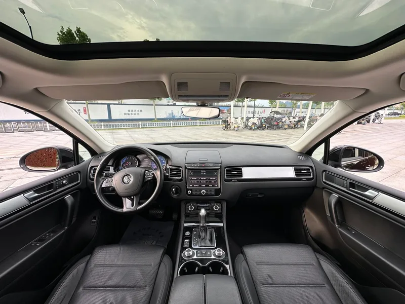Volkswagen Touareg 2017 3.0TSI Boundary Extension Edition interior photo 12 Volkswagen Touareg 2017 3.0TSI Boundary Extension Edition interior photo 12