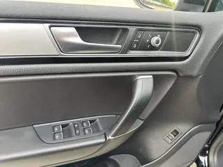 Volkswagen Touareg 2017 3.0TSI Boundary Extension Edition interior photo 16 Volkswagen Touareg 2017 3.0TSI Boundary Extension Edition interior photo 16