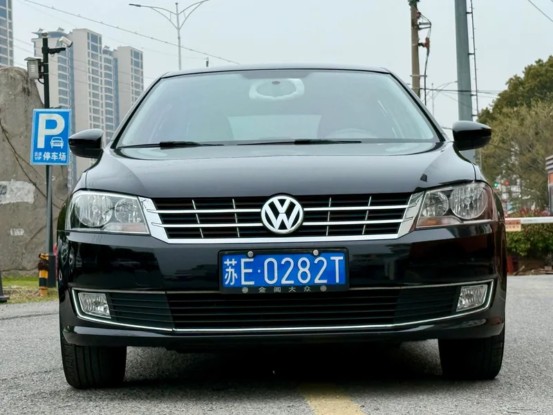 Volkswagen Gran Lavida 2013 1.4TSI Automatic Comfort Type exterior photo 2 Volkswagen Gran Lavida 2013 1.4TSI Automatic Comfort Type exterior photo 2
