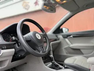 Volkswagen Gran Lavida 2013 1.4TSI Automatic Comfort Type interior photo 12 Volkswagen Gran Lavida 2013 1.4TSI Automatic Comfort Type interior photo 12