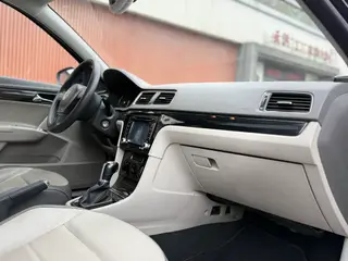 Volkswagen Gran Lavida 2013 1.4TSI Automatic Comfort Type interior photo 16 Volkswagen Gran Lavida 2013 1.4TSI Automatic Comfort Type interior photo 16