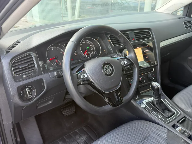 Volkswagen Golf 2020 Любимая версия 280TSI DSG Комфорт типа экстерьер фото 6 Volkswagen Golf 2020 Любимая версия 280TSI DSG Комфорт типа экстерьер фото 6