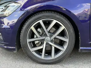 Volkswagen Golf 2020 Любимая версия 280TSI DSG Комфорт типа интерьер фото 14 Volkswagen Golf 2020 Любимая версия 280TSI DSG Комфорт типа интерьер фото 14