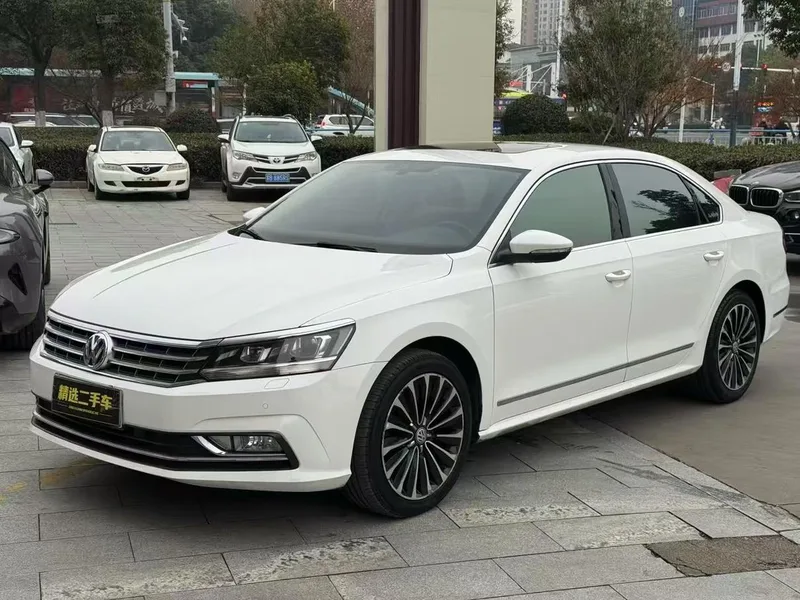 Volkswagen Passat 2016 330TSI DSG Your Excellency's Edition exterior photo 1 Volkswagen Passat 2016 330TSI DSG Your Excellency's Edition exterior photo 1