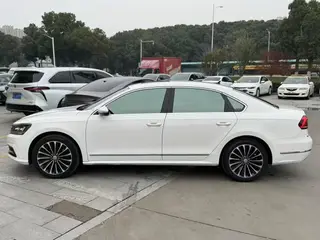 Volkswagen Passat 2016 330TSI DSG Your Excellency's Edition exterior photo 3 Volkswagen Passat 2016 330TSI DSG Your Excellency's Edition exterior photo 3