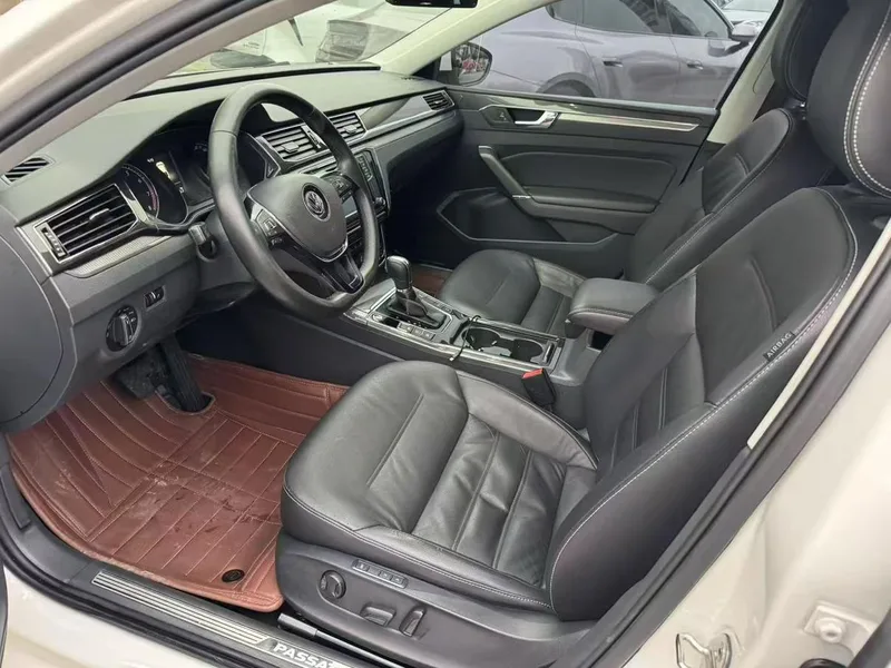 Volkswagen Passat 2016 330TSI DSG Your Excellency's Edition exterior photo 7 Volkswagen Passat 2016 330TSI DSG Your Excellency's Edition exterior photo 7