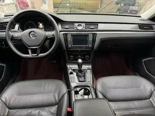 Volkswagen Passat 2016 330TSI DSG Your Excellency's Edition interior photo 9 Volkswagen Passat 2016 330TSI DSG Your Excellency's Edition interior photo 9
