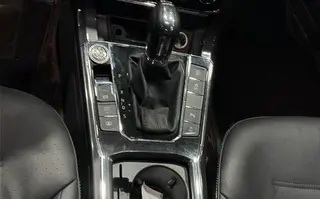 Volkswagen Passat 2016 330TSI DSG Your Excellency's Edition interior photo 13 Volkswagen Passat 2016 330TSI DSG Your Excellency's Edition interior photo 13