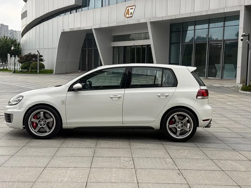 Volkswagen Golf GTI 2012 2.0TSI GTI exterior photo 6 Volkswagen Golf GTI 2012 2.0TSI GTI exterior photo 6