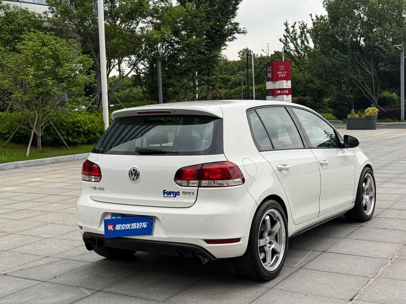 Volkswagen Golf GTI 2012 2.0TSI GTI interior photo 18 Volkswagen Golf GTI 2012 2.0TSI GTI interior photo 18