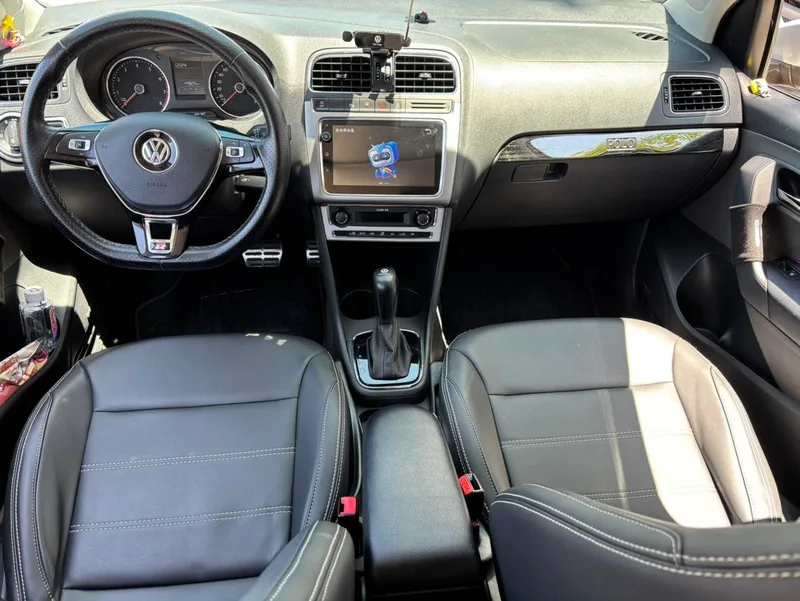 Volkswagen Polo 2018 1.5L Cross Polo Automatic exterior photo 5 Volkswagen Polo 2018 1.5L Cross Polo Automatic exterior photo 5