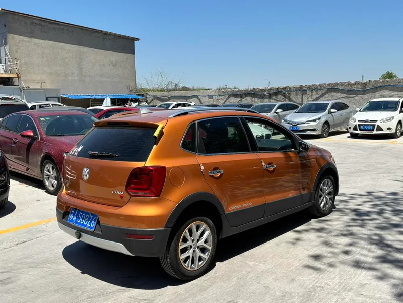 Volkswagen Polo 2018 1.5L Cross Polo Automatic interior photo 9 Volkswagen Polo 2018 1.5L Cross Polo Automatic interior photo 9