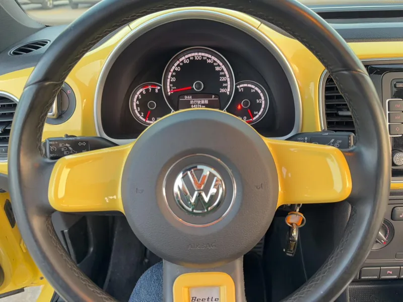 Volkswagen Beetle 2015 180TSI exterior photo 8 Volkswagen Beetle 2015 180TSI exterior photo 8