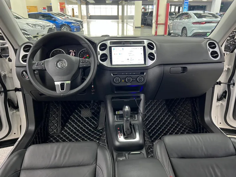 Volkswagen Tiguan 2017 300TSI Automatic Two-Drive Silk Road Comfort Edition exterior photo 6 Volkswagen Tiguan 2017 300TSI Automatic Two-Drive Silk Road Comfort Edition exterior photo 6