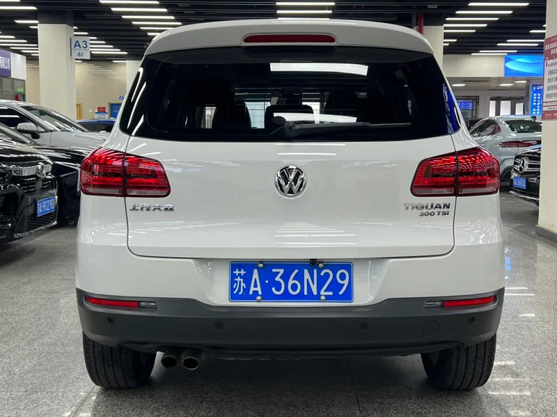 Volkswagen Tiguan 2017 300TSI Automatic Two-Drive Silk Road Comfort Edition interior photo 11 Volkswagen Tiguan 2017 300TSI Automatic Two-Drive Silk Road Comfort Edition interior photo 11