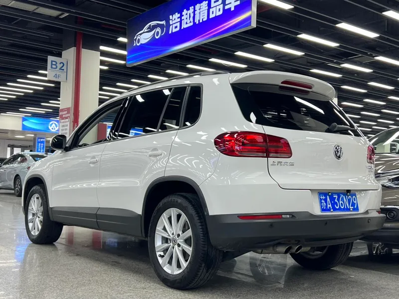 Volkswagen Tiguan 2017 300TSI Automatic Two-Drive Silk Road Comfort Edition interior photo 12 Volkswagen Tiguan 2017 300TSI Automatic Two-Drive Silk Road Comfort Edition interior photo 12