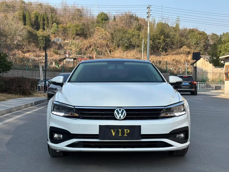 Volkswagen Lamando 2019 230TSI DSG Visual Field Edition Country VI exterior photo 2 Volkswagen Lamando 2019 230TSI DSG Visual Field Edition Country VI exterior photo 2
