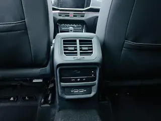 Volkswagen Tayron 2020 330TSI Deluxe Zhilian Edition Pro interior photo 16 Volkswagen Tayron 2020 330TSI Deluxe Zhilian Edition Pro interior photo 16