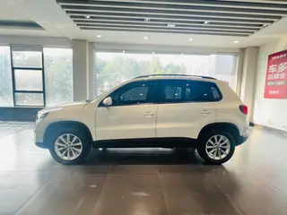 Volkswagen Tiguan 2017 300TSI Automatic Two-Drive Silk Road Comfort Edition exterior photo 4 Volkswagen Tiguan 2017 300TSI Automatic Two-Drive Silk Road Comfort Edition exterior photo 4