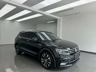 Volkswagen Tiguan L 2019 330TSI Automatic two-wheel drive R-Line Flagship Edition China V exterior photo 3 Volkswagen Tiguan L 2019 330TSI Automatic two-wheel drive R-Line Flagship Edition China V exterior photo 3