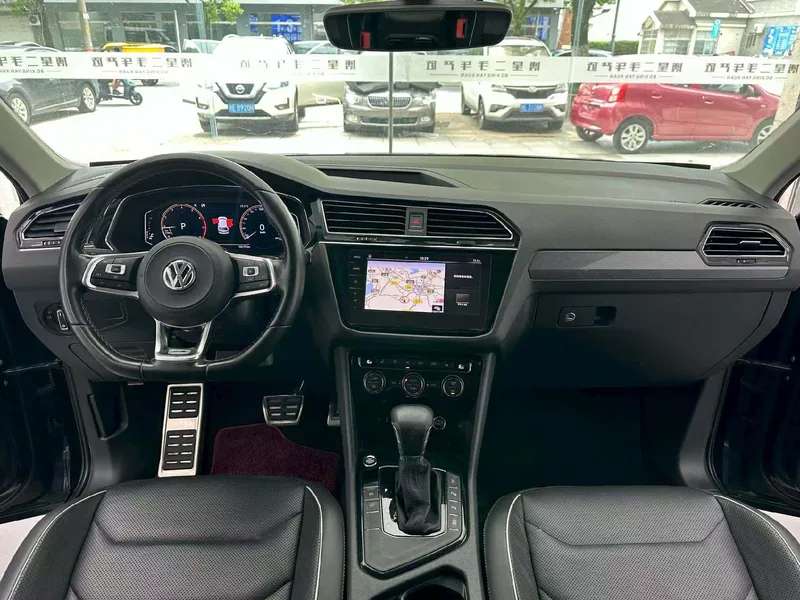 Volkswagen Tiguan L 2019 330TSI Automatic two-wheel drive R-Line Flagship Edition China V exterior photo 5 Volkswagen Tiguan L 2019 330TSI Automatic two-wheel drive R-Line Flagship Edition China V exterior photo 5