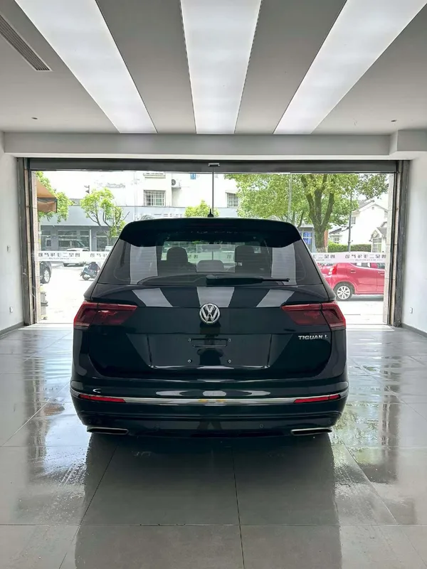 Volkswagen Tiguan L 2019 330TSI Automatic two-wheel drive R-Line Flagship Edition China V interior photo 8 Volkswagen Tiguan L 2019 330TSI Automatic two-wheel drive R-Line Flagship Edition China V interior photo 8
