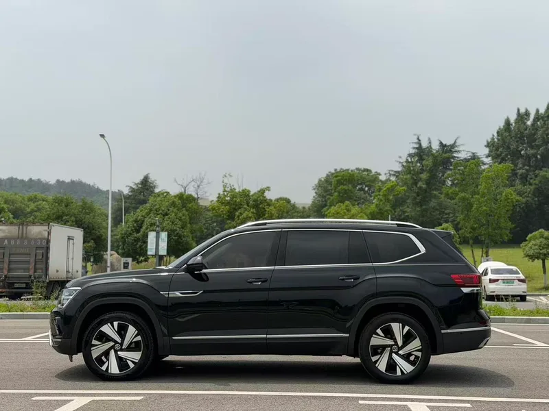Volkswagen Teramont 2023 330TSI Two-wheel Drive Respect Deluxe Edition exterior photo 4 Volkswagen Teramont 2023 330TSI Two-wheel Drive Respect Deluxe Edition exterior photo 4