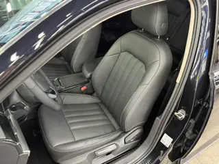 Volkswagen Passat 2022 280TSI Business Edition interior photo 12 Volkswagen Passat 2022 280TSI Business Edition interior photo 12